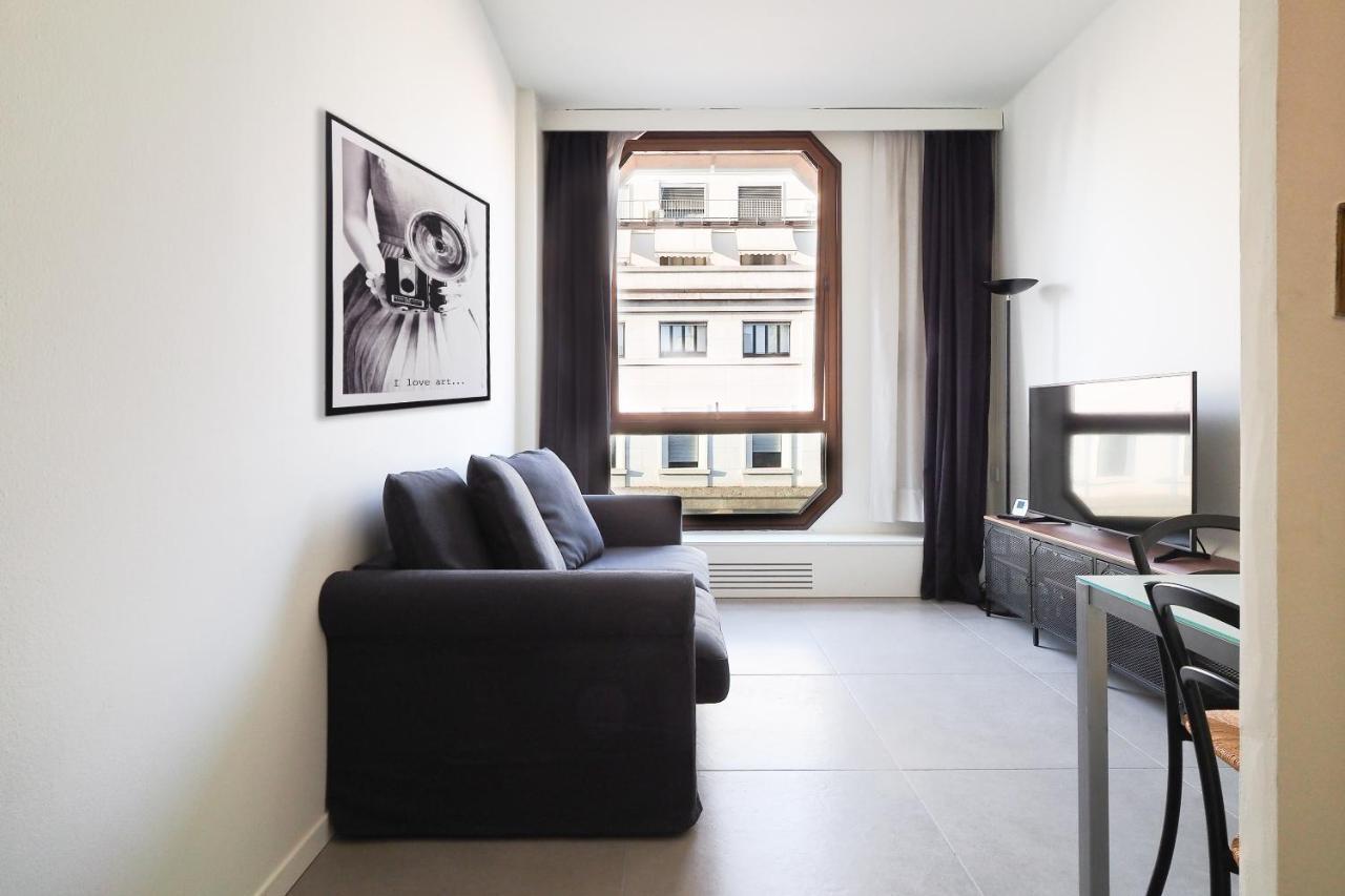 Duomo Luxury Apartment - One Bed Milano Exteriör bild