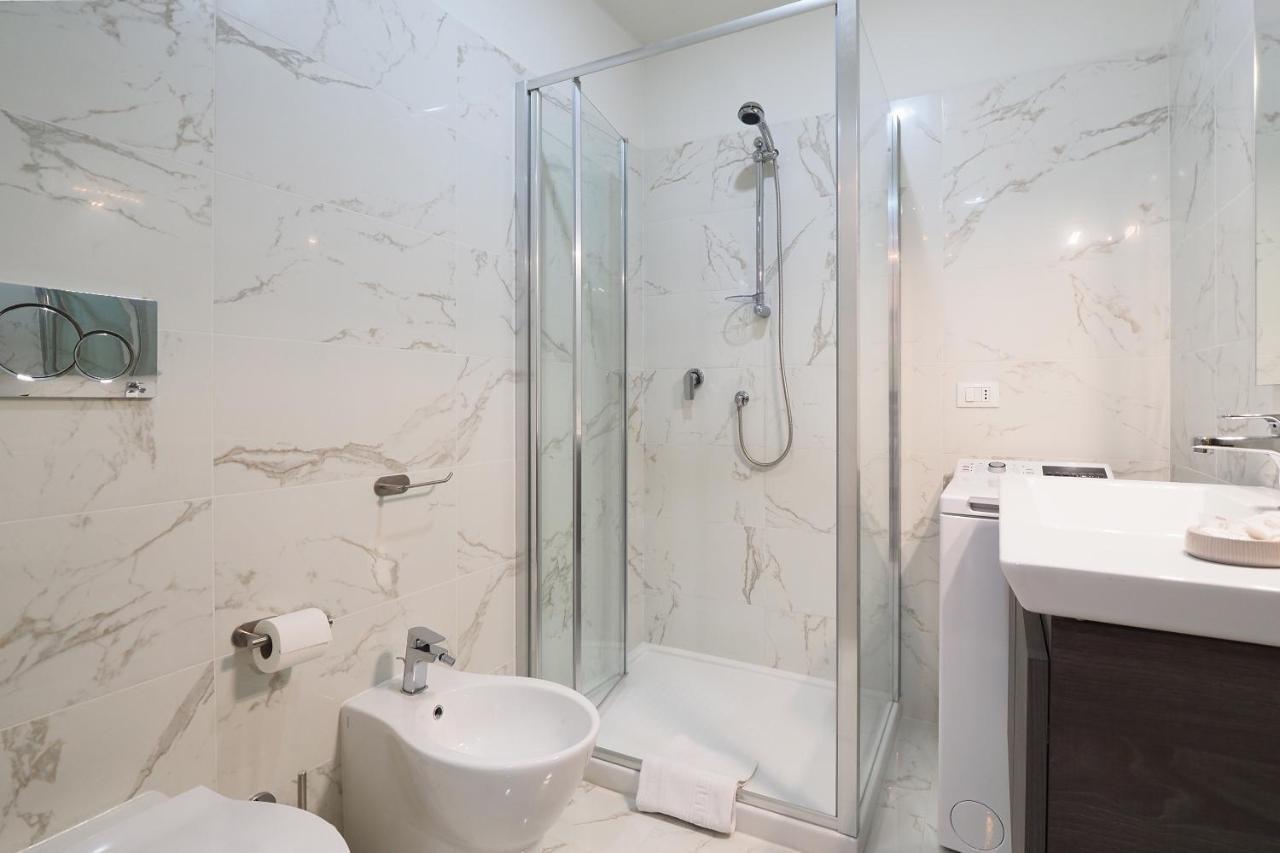 Duomo Luxury Apartment - One Bed Milano Exteriör bild
